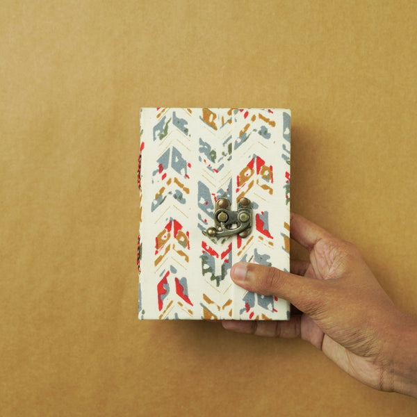 Wander Weave – The Story Keeper - Mini (4×6)